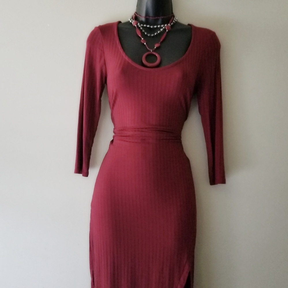 Burgundy Ladies Mid Sleeved Dress Size Medium